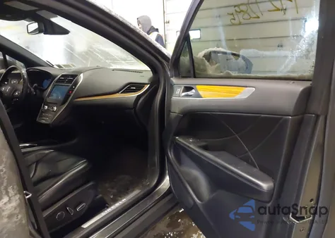 2019 Lincoln Mkc Select z USA, uszkodzony, nr VIN 5LMCJ2D92KUL21122